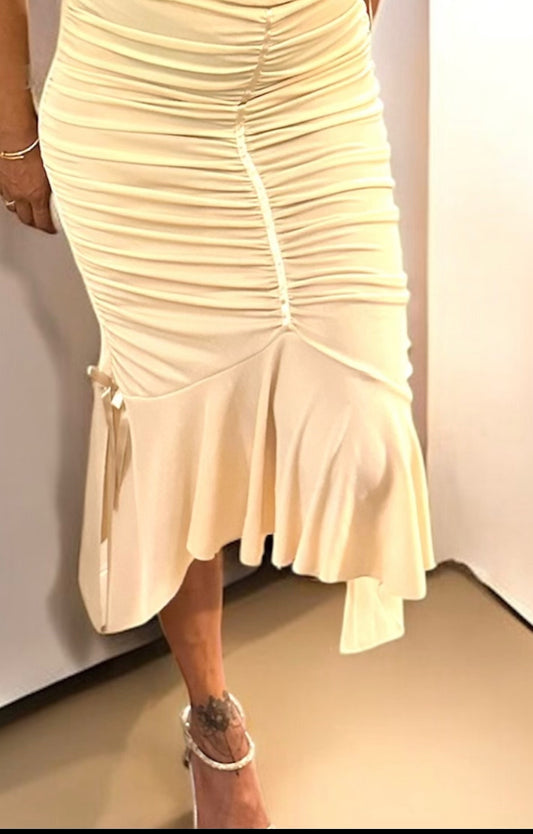‘Ruch & Ribbon’ Butter yellow midi skirt
