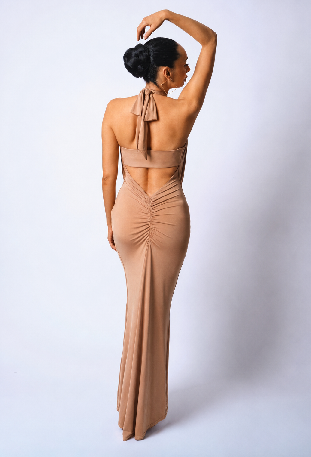 SELENE Backless & Bra Friendly Maxi Halter Dress | Gold
